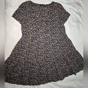 Urban Outfitters Black Floral Scoop Neck Swing Dress Size Medium